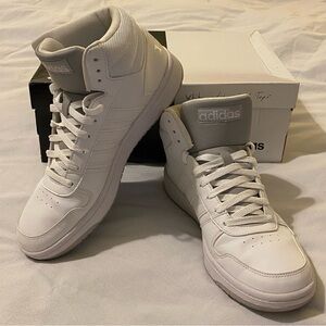Men’s Adidas White High-Top Sneakers Minimalist Design